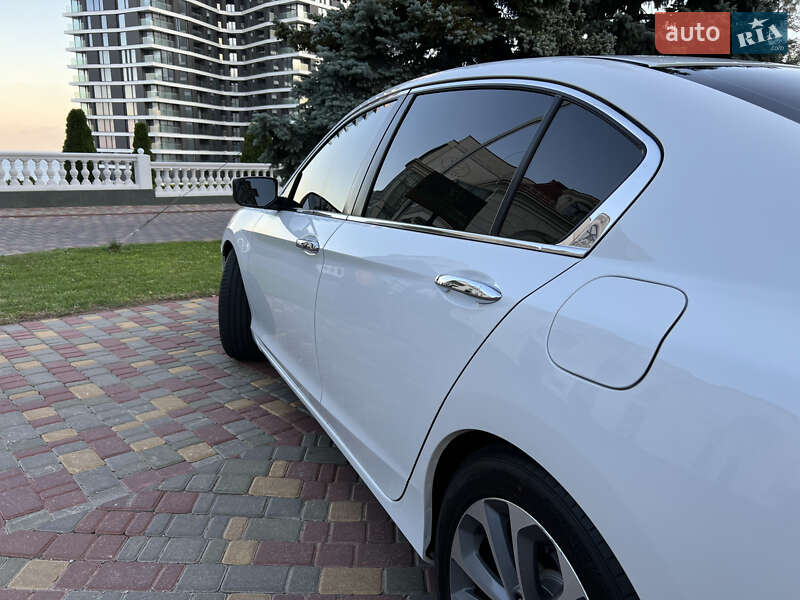 Седан Honda Accord 2015 в Одессе