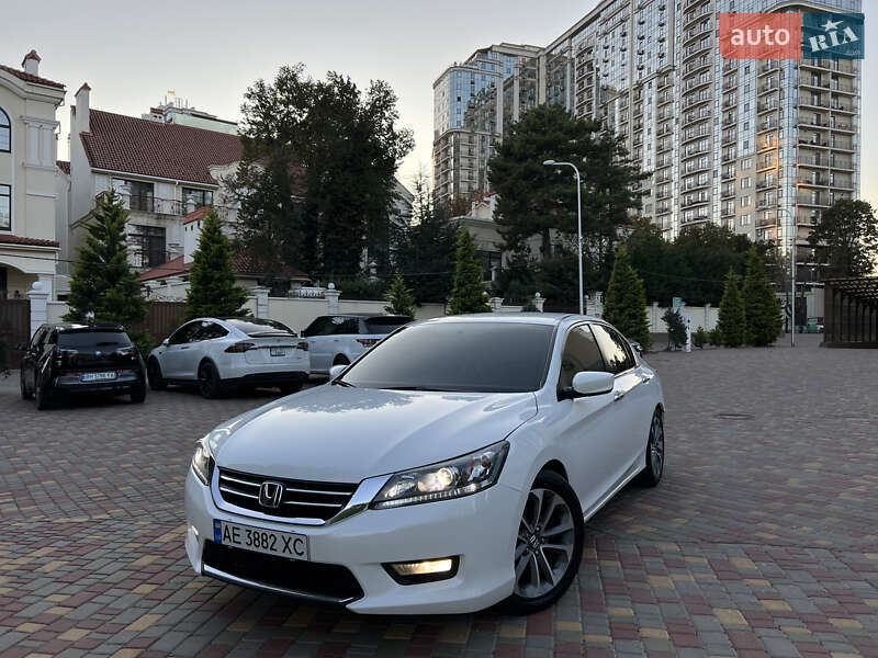 Седан Honda Accord 2015 в Одессе