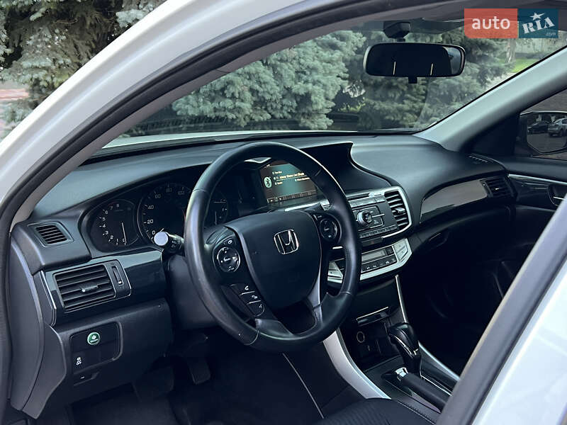 Седан Honda Accord 2015 в Одессе