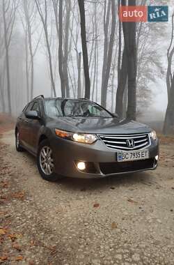 Универсал Honda Accord 2011 в 