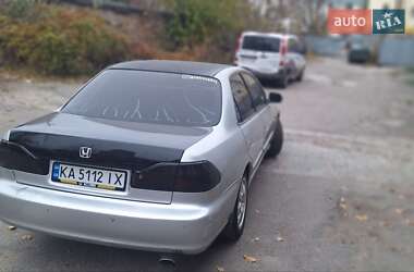 Седан Honda Accord 1999 в Києві