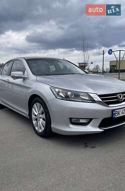 Седан Honda Accord 2013 в Рівному