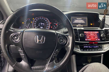 Седан Honda Accord 2013 в Киеве