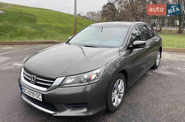 Седан Honda Accord 2014 в Києві