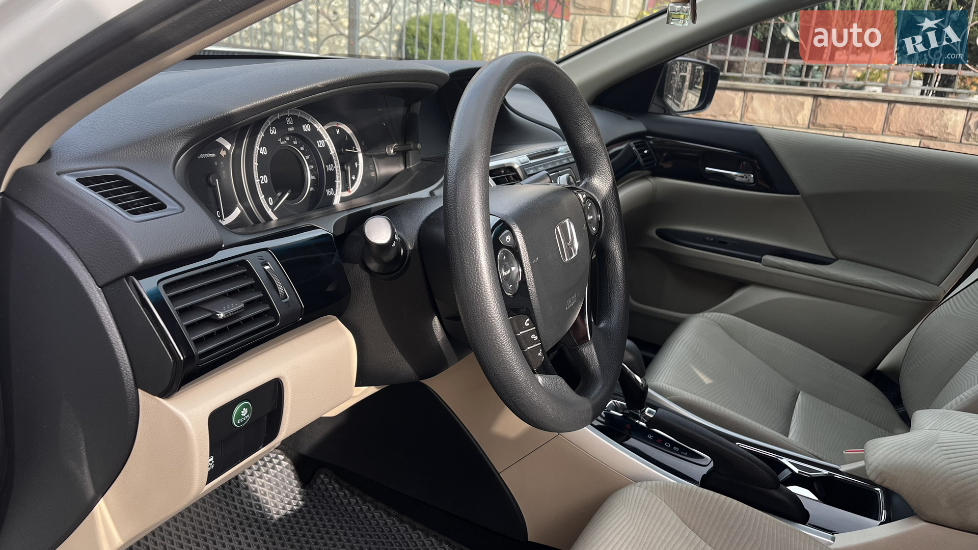 2016 Honda Accord - мініатюра 16