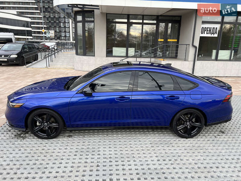 Седан Honda Accord 2023 в Києві
