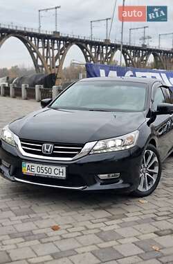 Седан Honda Accord 2013 в Днепре