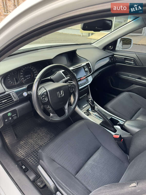 Седан Honda Accord 2013 в Полтаві