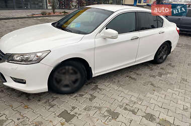 Седан Honda Accord 2013 в Києві