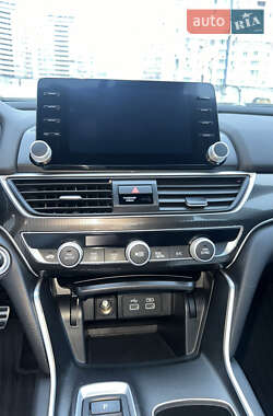 Седан Honda Accord 2022 в 
