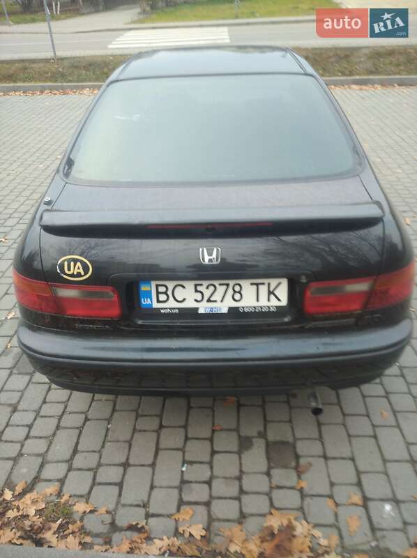 Седан Honda Accord 1995 в Львове