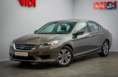 Седан Honda Accord 2014 в Києві