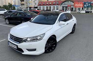 Седан Honda Accord 2013 в Києві