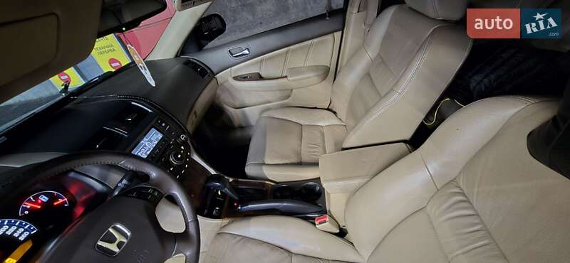 Седан Honda Accord 2006 в Киеве