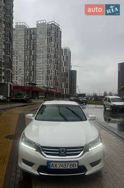 Седан Honda Accord 2013 в Києві