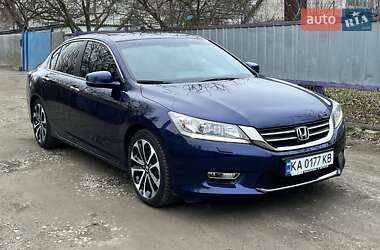 Седан Honda Accord 2013 в Киеве