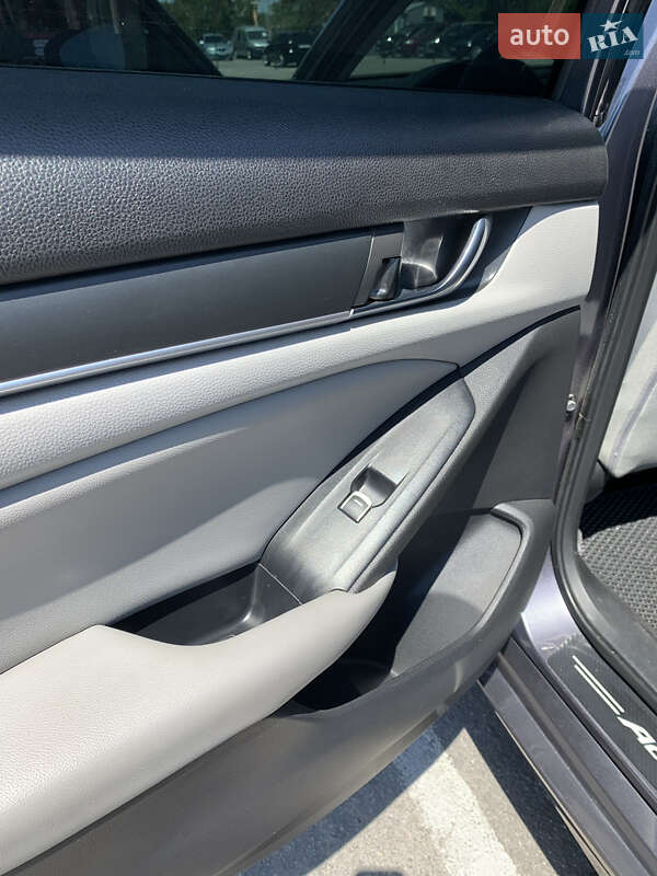 Седан Honda Accord 2018 в Запорожье