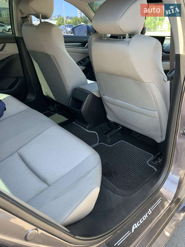 Седан Honda Accord 2018 в Запорожье