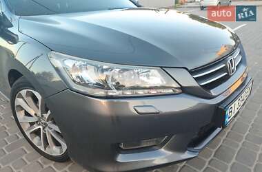 Седан Honda Accord 2013 в Кременчуці