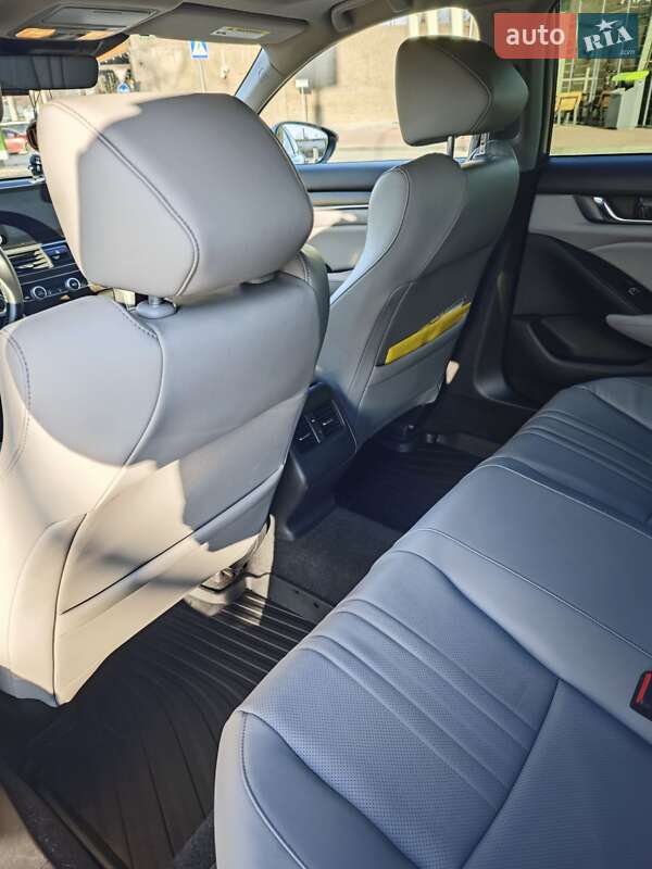 Седан Honda Accord 2017 в Одессе