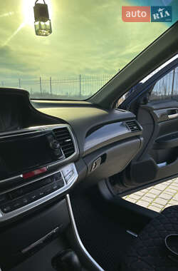 Седан Honda Accord 2013 в 