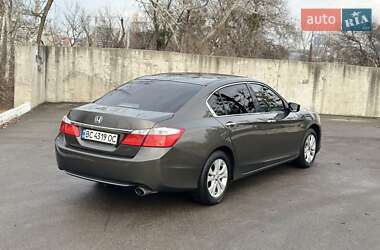 Седан Honda Accord 2014 в Киеве