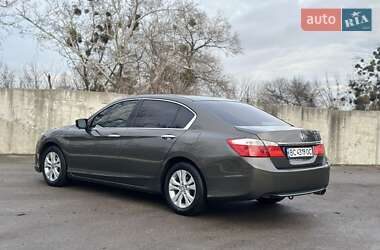 Седан Honda Accord 2014 в Киеве