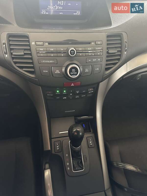 Седан Honda Accord 2011 в Хусті