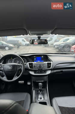 Седан Honda Accord 2014 в Чернігові