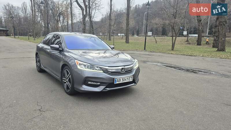 Седан Honda Accord 2016 в Киеве