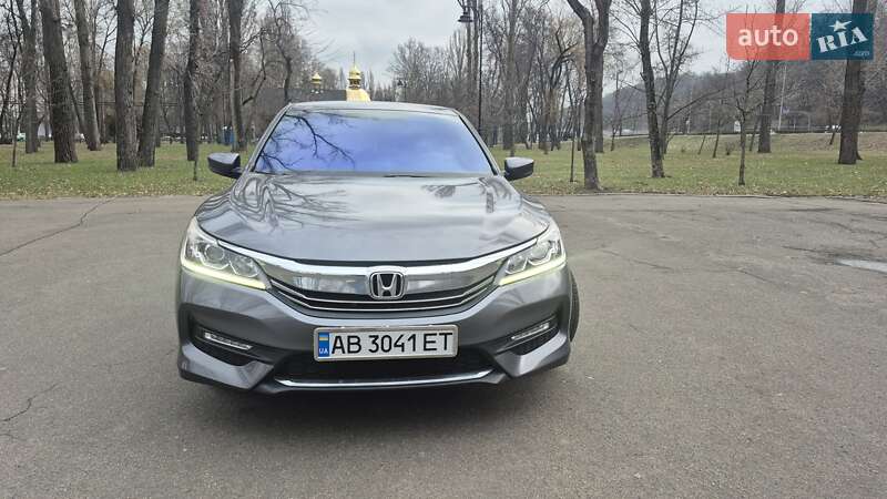 Седан Honda Accord 2016 в Киеве