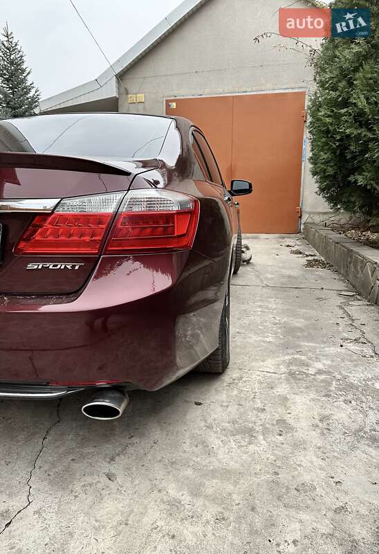 Седан Honda Accord 2013 в Каменском