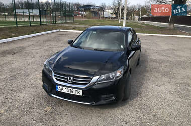 Седан Honda Accord 2014 в Києві