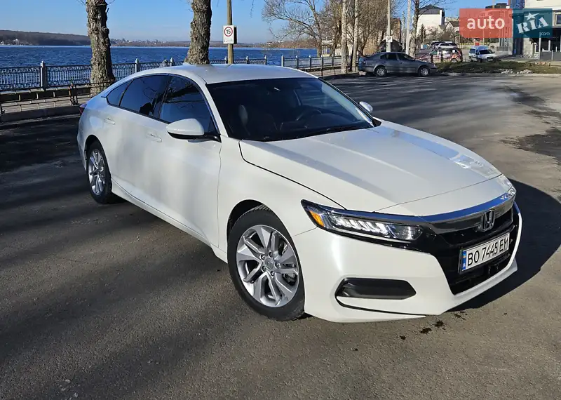 Седан Honda Accord 2019 в 