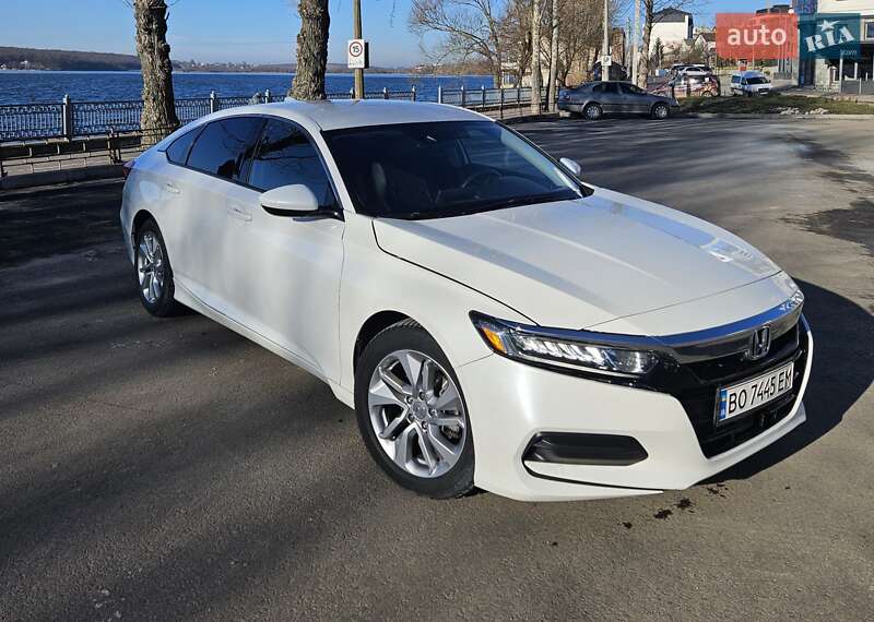 Седан Honda Accord 2019 в Тернополе