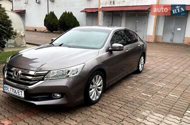 Седан Honda Accord 2014 в Киеве