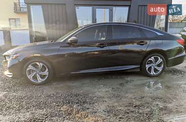 Седан Honda Accord 2018 в Львові