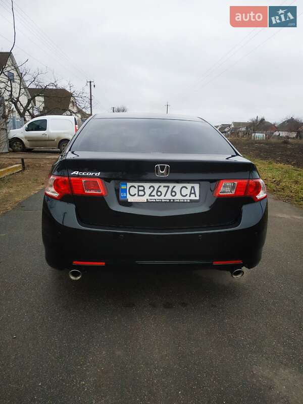 Седан Honda Accord 2010 в Варве