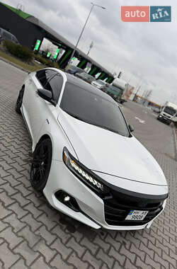 Седан Honda Accord 2021 в 