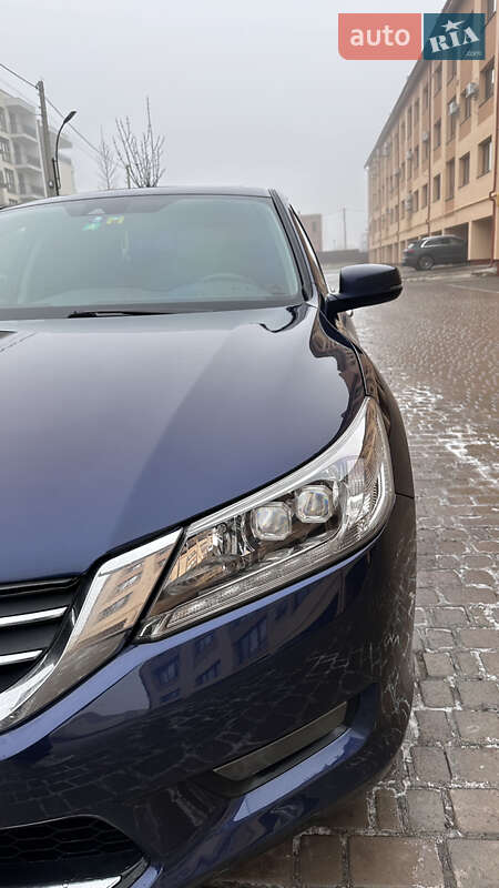 Седан Honda Accord 2015 в Львове