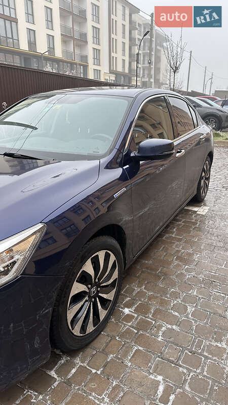 Седан Honda Accord 2015 в Львове