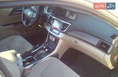 Седан Honda Accord 2013 в 
