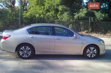 Седан Honda Accord 2013 в 