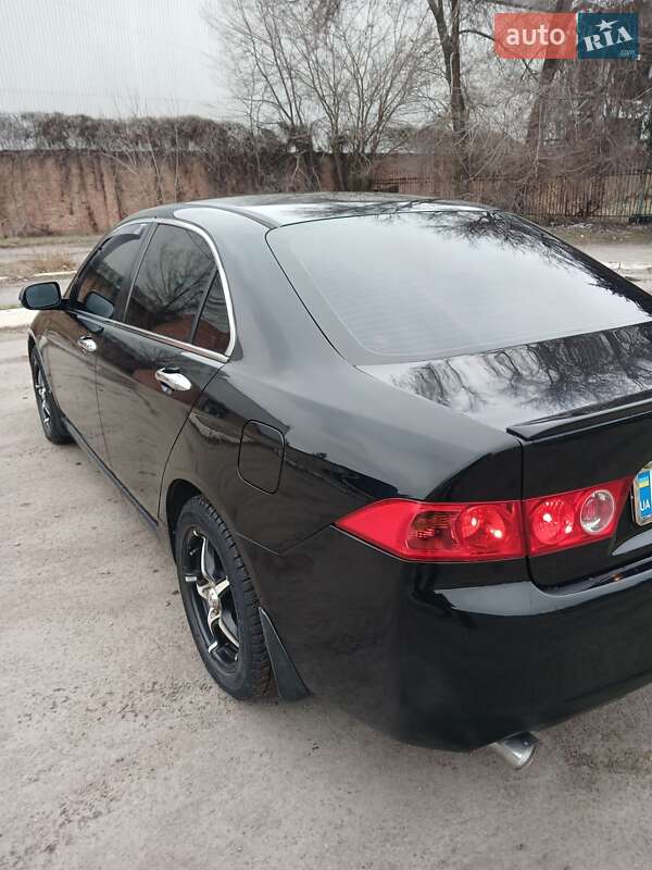 Седан Honda Accord 2005 в Павлограді