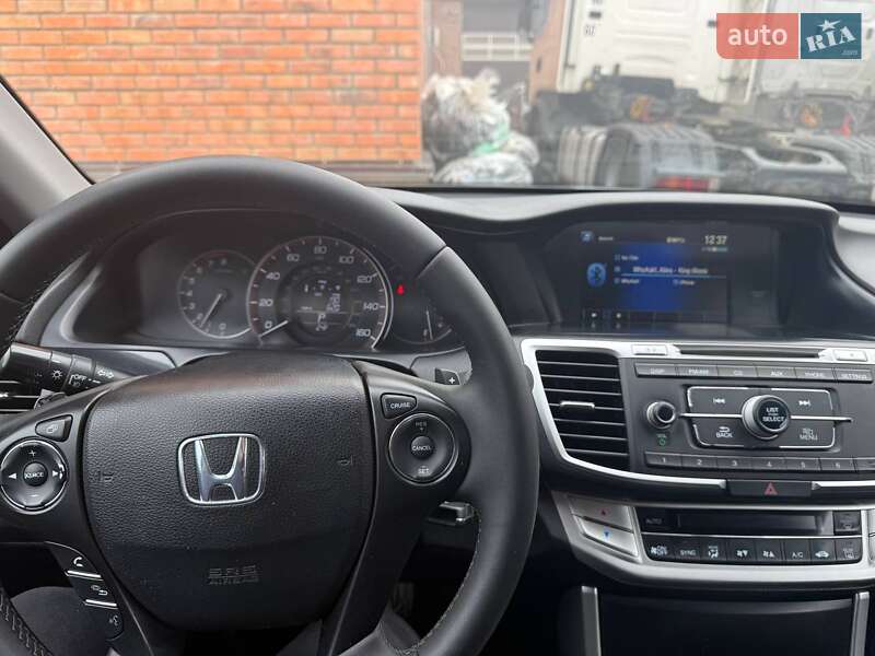 Седан Honda Accord 2013 в Чернигове