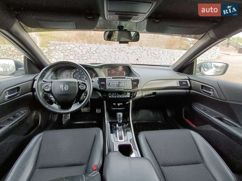 Седан Honda Accord 2017 в Кропивницком