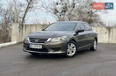 Седан Honda Accord 2014 в Києві