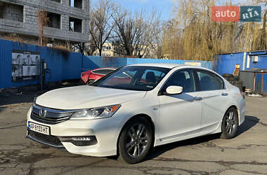 Седан Honda Accord 2016 в Києві