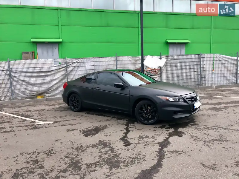 Купе Honda Accord 2012 в 