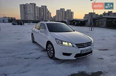 Седан Honda Accord 2014 в Києві